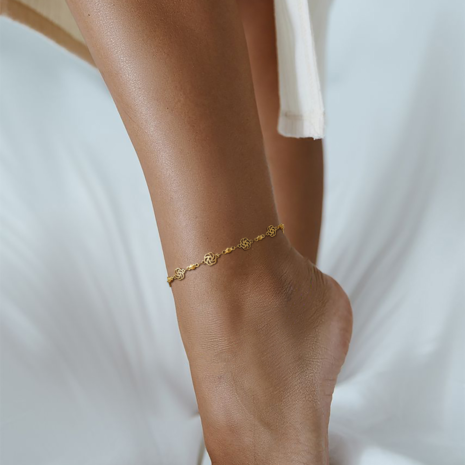 女性のためのバラの形をしたタンクレット,シック,ゴールドカラ - Jc Jewelry & Watches のレビューと価格