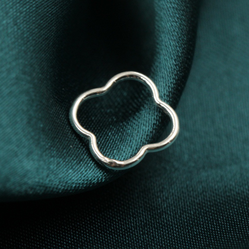 スターリングシルバーフラワーコネクターペンダントクローバーコ - Sterling Silver Ring のレビューと価格